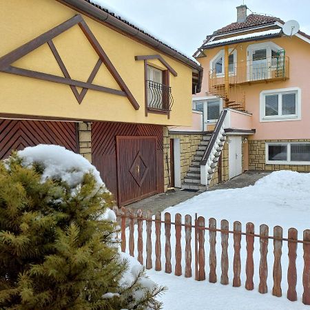 Apartman Elegant Bešeňová Buitenkant foto