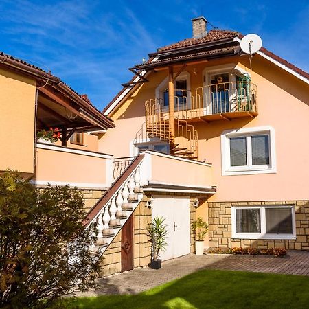 Apartman Elegant Bešeňová Buitenkant foto