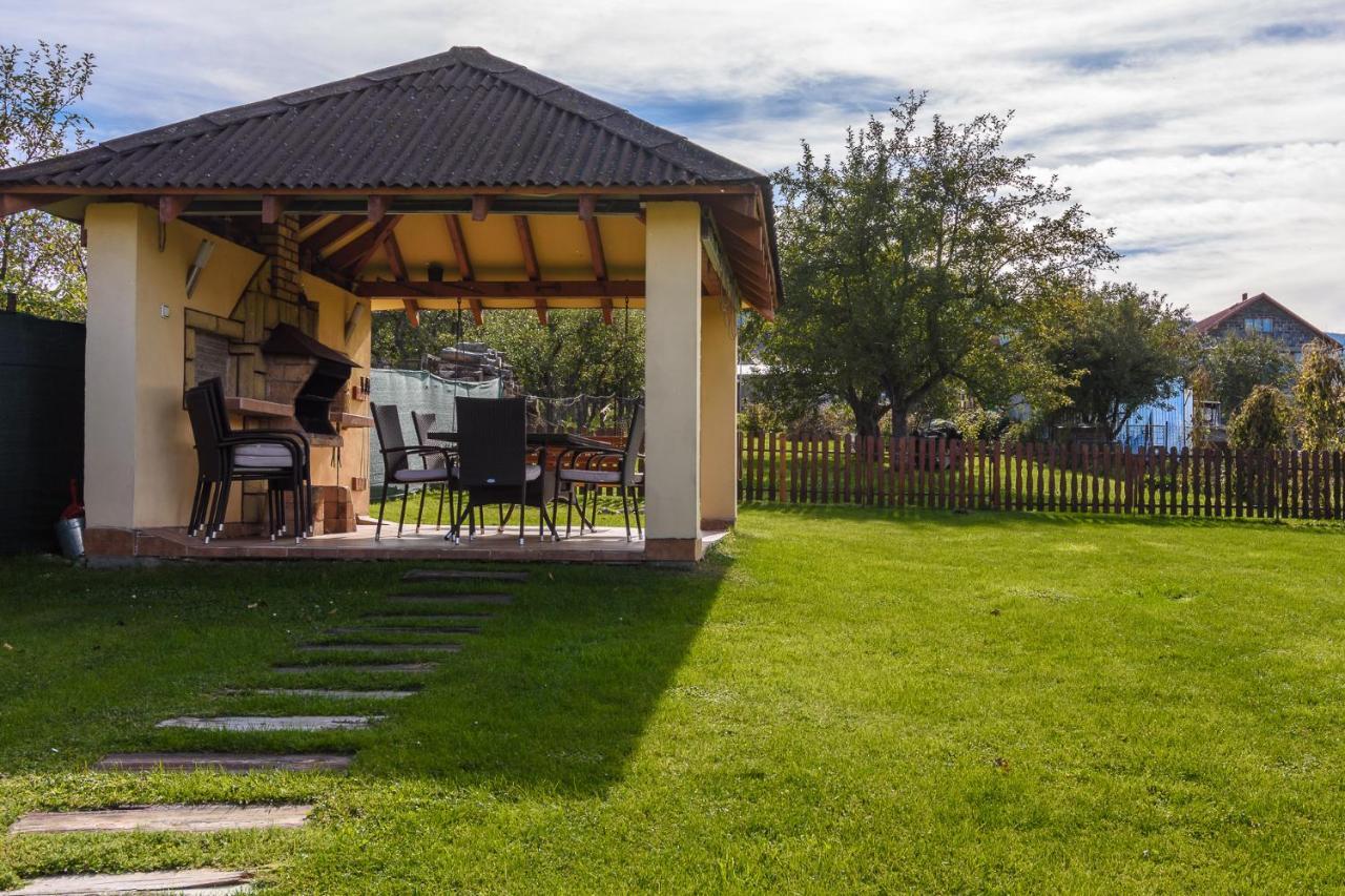 Apartman Elegant Bešeňová Buitenkant foto