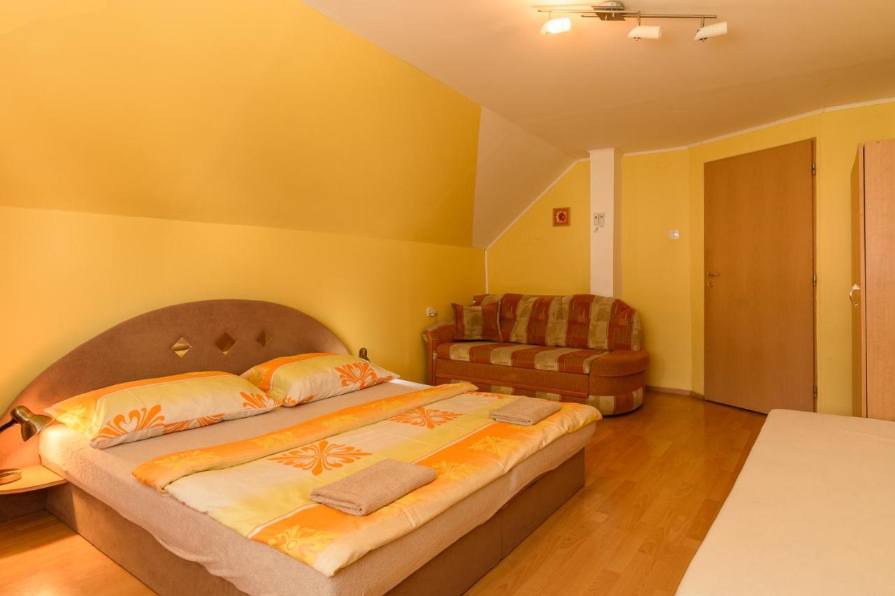 Apartman Elegant Bešeňová Buitenkant foto